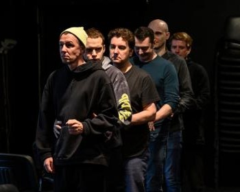 Свежий взгляд на классику: "Новая оптимистическая" в московском театре