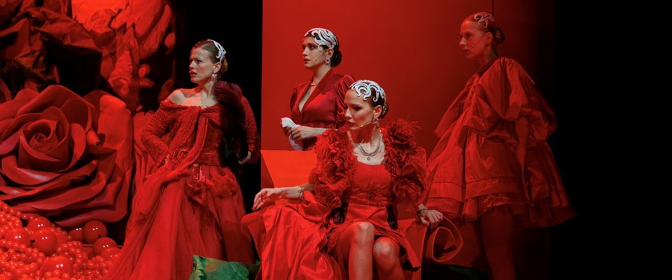 Спектакль 8 разгневанных женщин